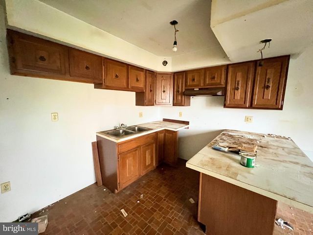 323 N HOBART ST, Gordon, PA 17936