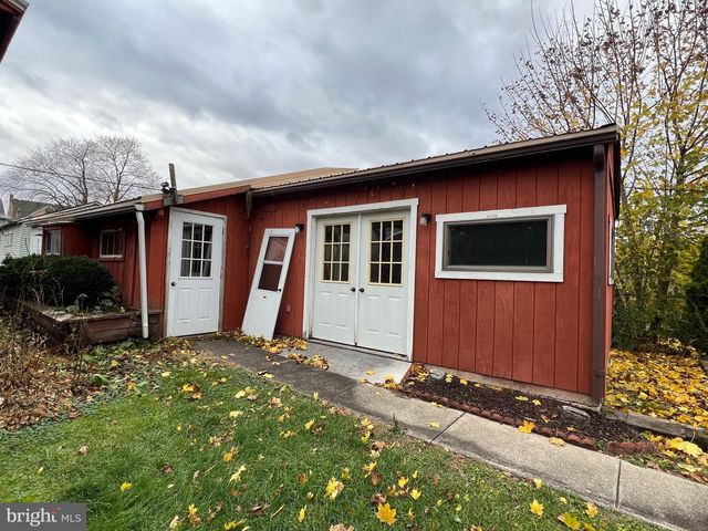 323 N HOBART ST, Gordon, PA 17936