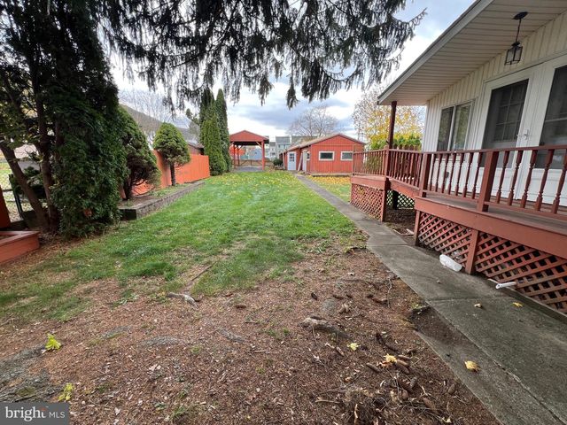 323 N HOBART ST, Gordon, PA 17936