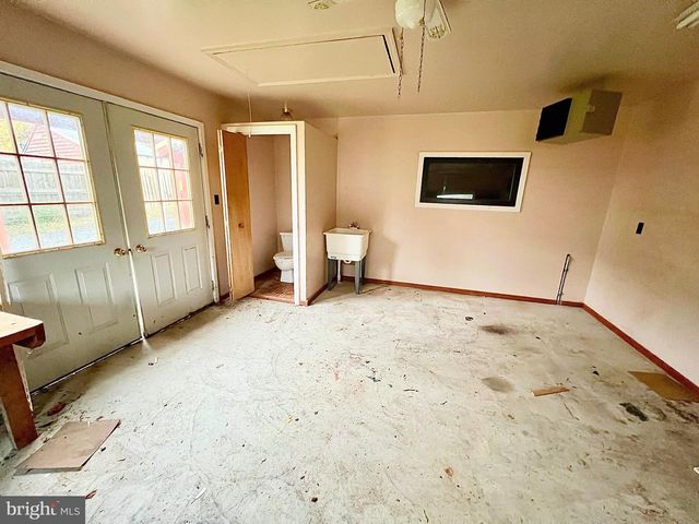 323 N HOBART ST, Gordon, PA 17936