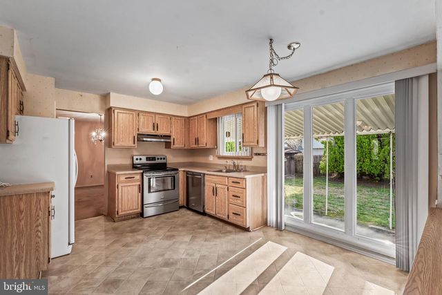 313 ROYAL OAK AVE, Cherry Hill, NJ 08002