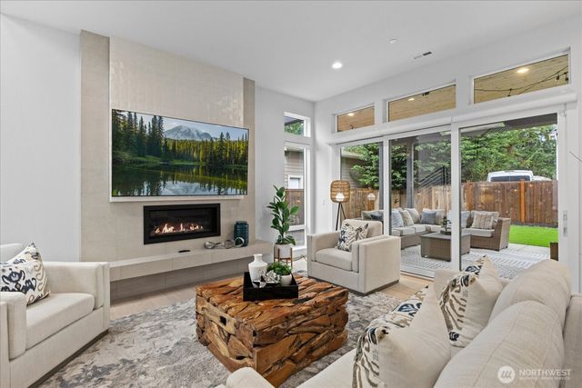 13038 NE 102nd Place, Kirkland, WA 98033