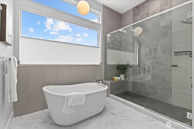 13038 NE 102nd Place, Kirkland, WA 98033