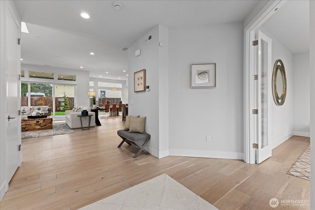 13038 NE 102nd Place, Kirkland, WA 98033