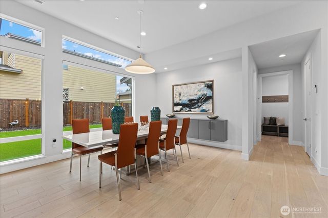 13038 NE 102nd Place, Kirkland, WA 98033