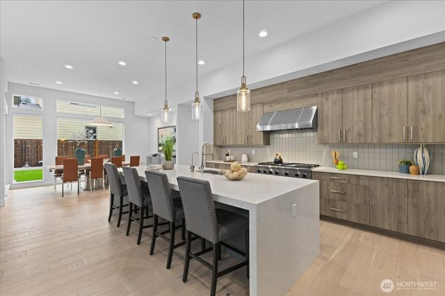 13038 NE 102nd Place, Kirkland, WA 98033