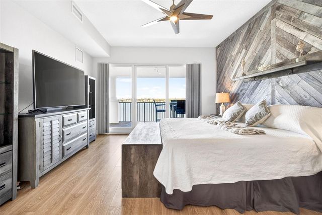 17717 GULF BOULEVARD 401, Redington Shores, FL 33708