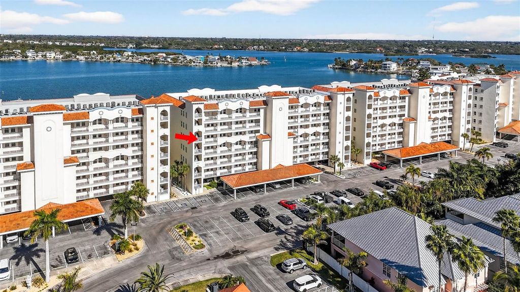 Image 45 of property listing at 17717 GULF BOULEVARD 401, Redington Shores, FL 33708