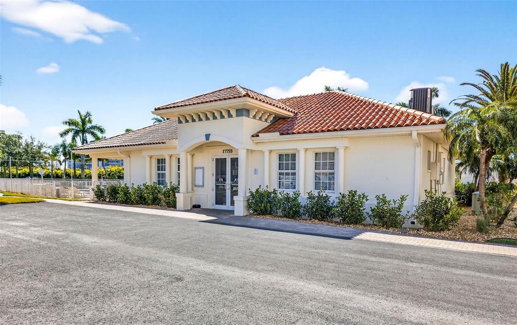 Image 47 of property listing at 17717 GULF BOULEVARD 401, Redington Shores, FL 33708