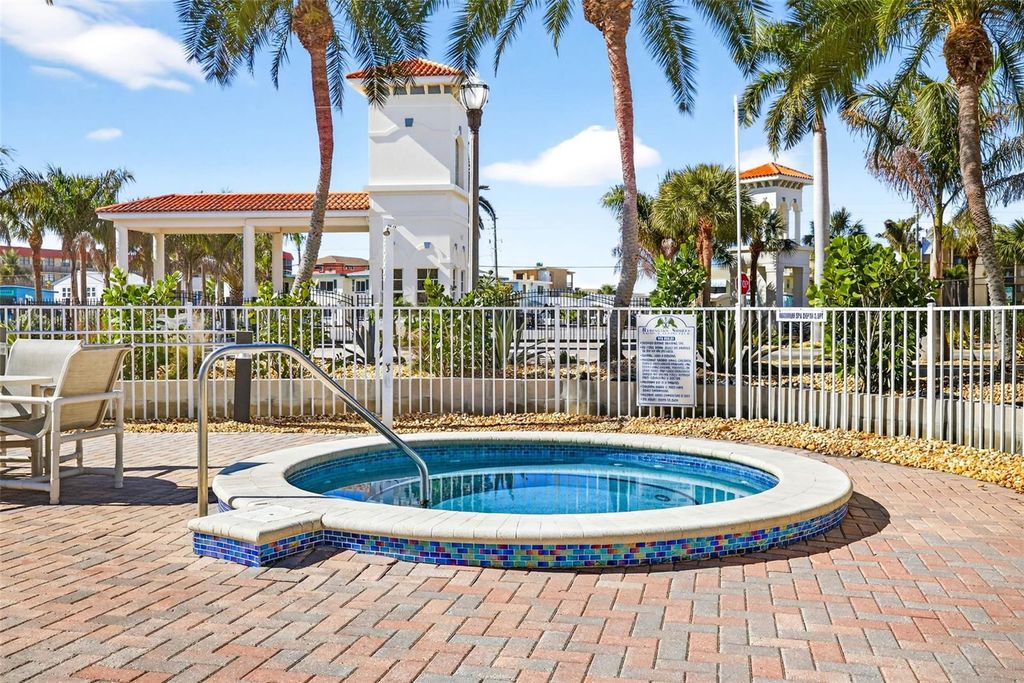 Image 54 of property listing at 17717 GULF BOULEVARD 401, Redington Shores, FL 33708