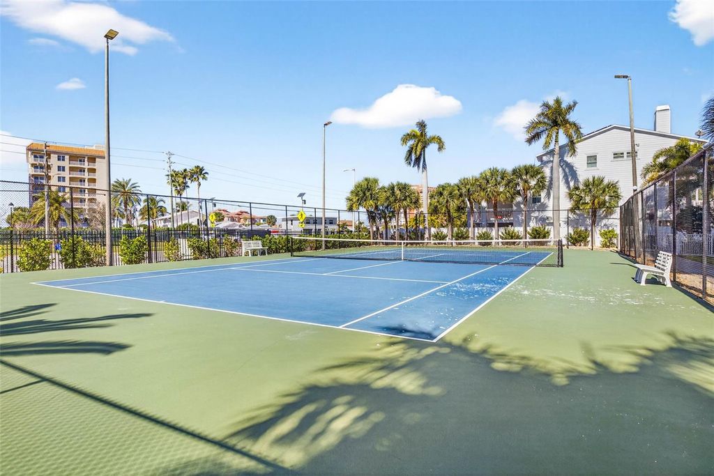 Image 59 of property listing at 17717 GULF BOULEVARD 401, Redington Shores, FL 33708