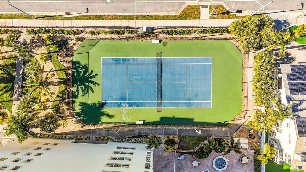 Image 60 of property listing at 17717 GULF BOULEVARD 401, Redington Shores, FL 33708