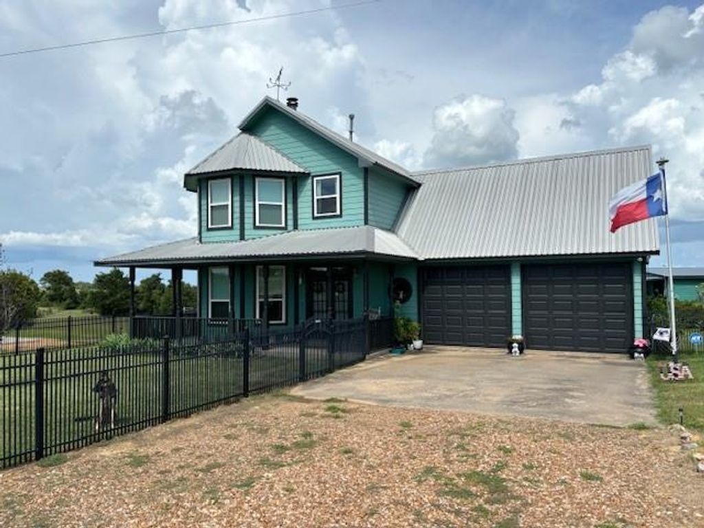 4026 Fm 109, New Ulm, TX 78950