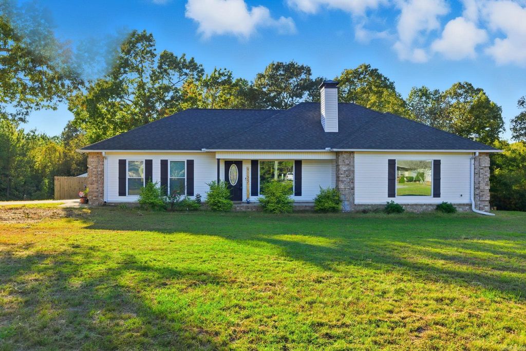 9135 Mars Hill Road, Bauxite, AR 72011