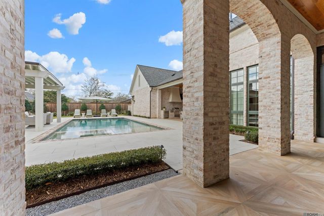 3234 Fritchie Dr, Baton Rouge, LA 70809