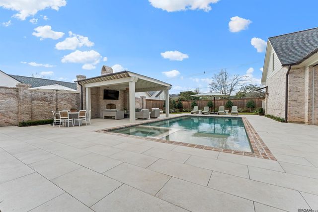 3234 Fritchie Dr, Baton Rouge, LA 70809
