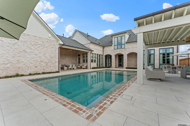 3234 Fritchie Dr, Baton Rouge, LA 70809