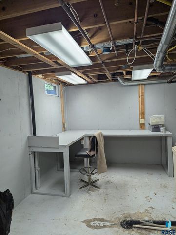 3500 E Apple Blossom Cir Circle, Sioux Falls, SD 57103