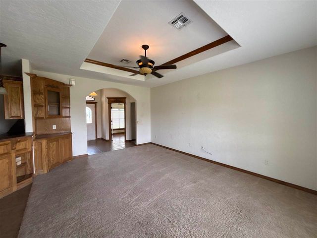 1215 Hershel Dr, Elgin, OK 73538