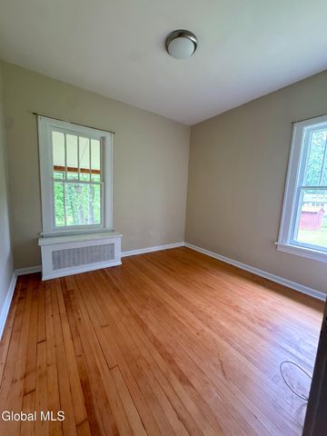 23 Hill Street, Glenville, NY 12008