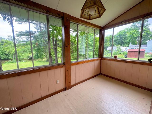 23 Hill Street, Glenville, NY 12008