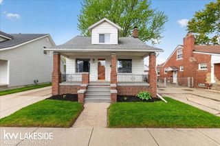 27377 PINEHURST Drive, Roseville, MI 48066