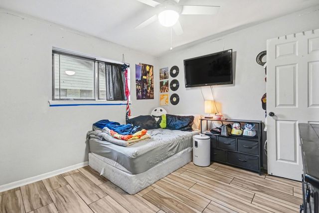 1114 Woodhorn Drive, Houston, TX 77062