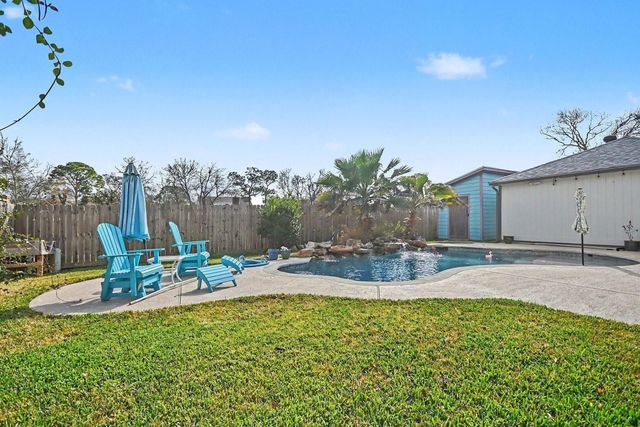 1114 Woodhorn Drive, Houston, TX 77062