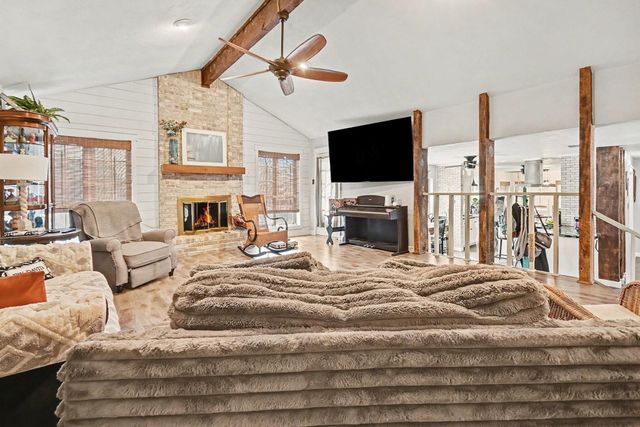 1114 Woodhorn Drive, Houston, TX 77062