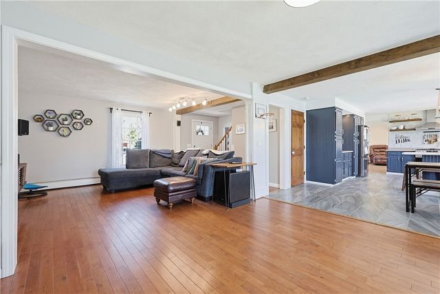 3 Fair Oaks Lane, Smithfield, RI 02828