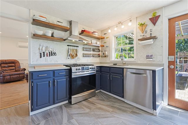 3 Fair Oaks Lane, Smithfield, RI 02828