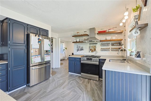 3 Fair Oaks Lane, Smithfield, RI 02828