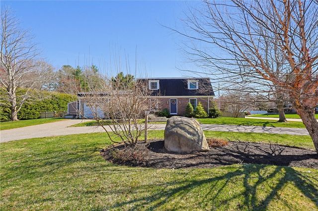 3 Fair Oaks Lane, Smithfield, RI 02828