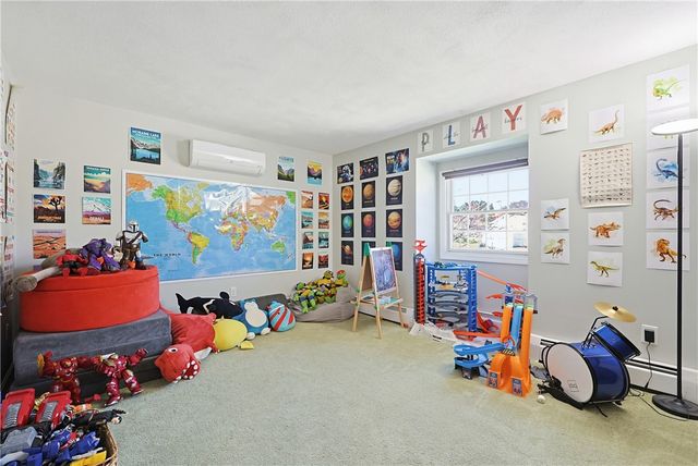 3 Fair Oaks Lane, Smithfield, RI 02828