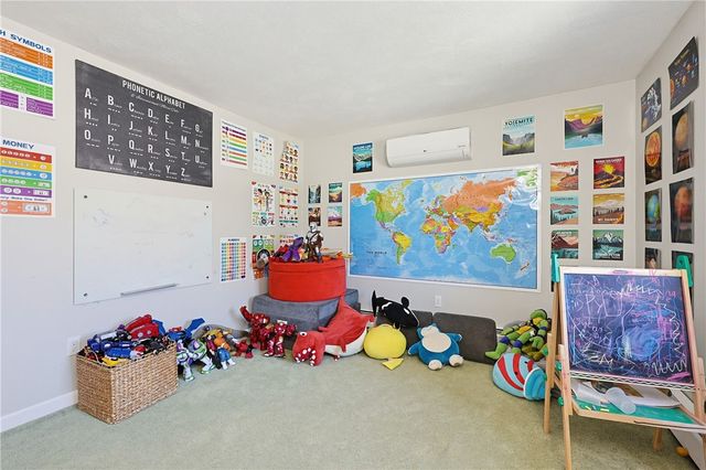 3 Fair Oaks Lane, Smithfield, RI 02828