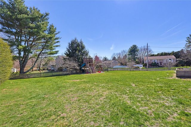 3 Fair Oaks Lane, Smithfield, RI 02828