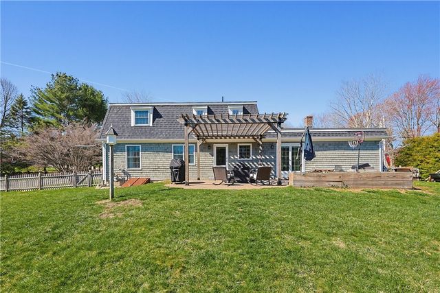 3 Fair Oaks Lane, Smithfield, RI 02828