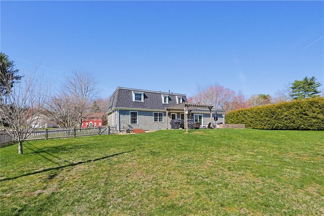 3 Fair Oaks Lane, Smithfield, RI 02828