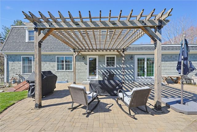 3 Fair Oaks Lane, Smithfield, RI 02828