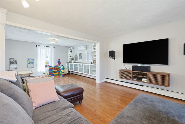 3 Fair Oaks Lane, Smithfield, RI 02828