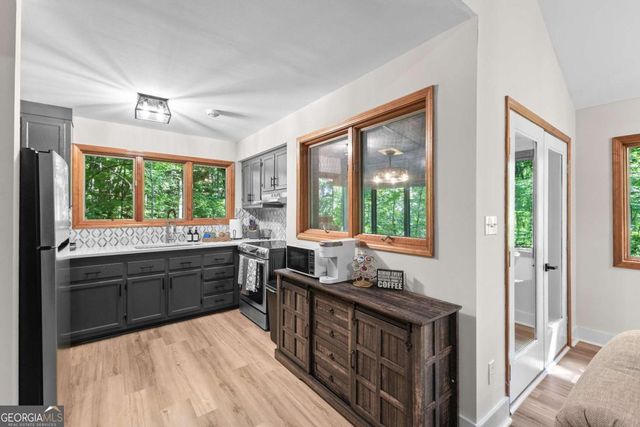 49 Baum Weg, Helen, GA 30545