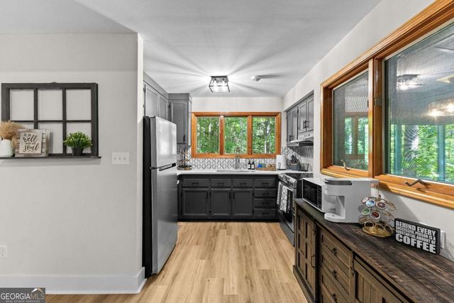 49 Baum Weg, Helen, GA 30545