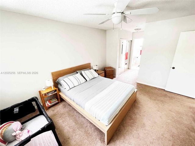 9832 NW 9th Ct, Plantation, FL 33324