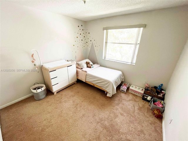 9832 NW 9th Ct, Plantation, FL 33324