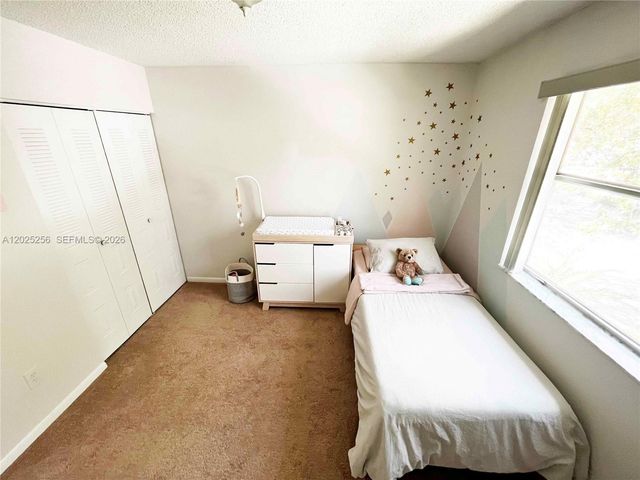 9832 NW 9th Ct, Plantation, FL 33324