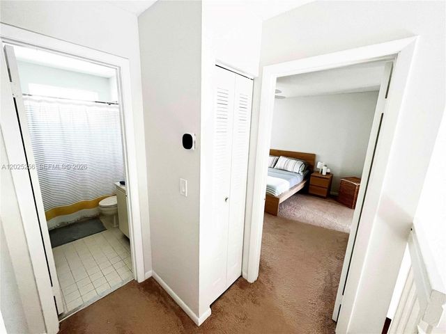 9832 NW 9th Ct, Plantation, FL 33324