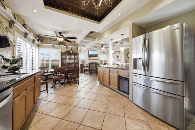 5633 W Avenue L2, Lancaster, CA 93536