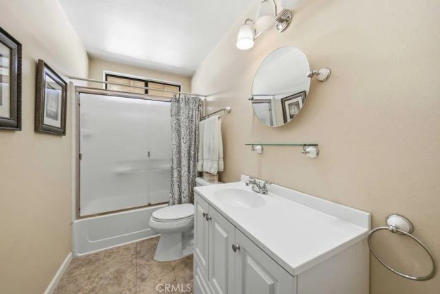 5633 W Avenue L2, Lancaster, CA 93536