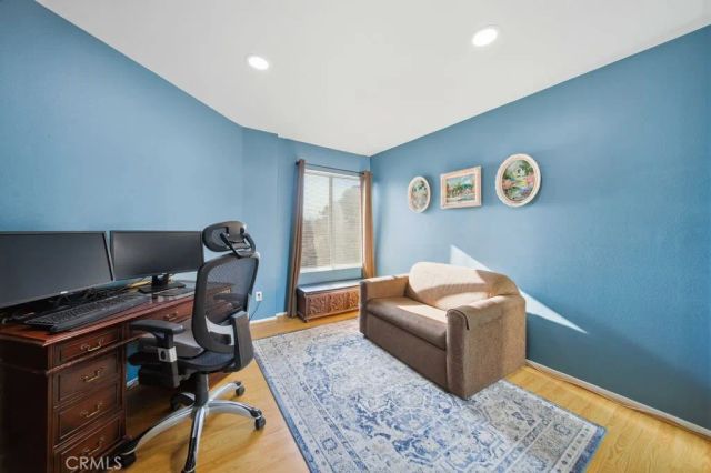 5633 W Avenue L2, Lancaster, CA 93536