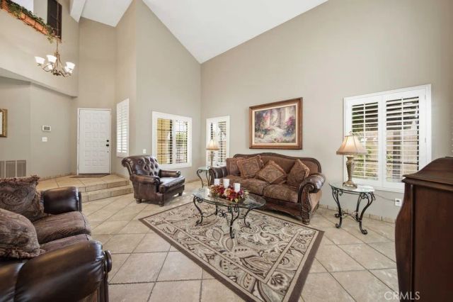 5633 W Avenue L2, Lancaster, CA 93536